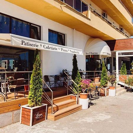 Summerland Luxury Velvet Front Sea View Apartment Mamaia Exterior photo