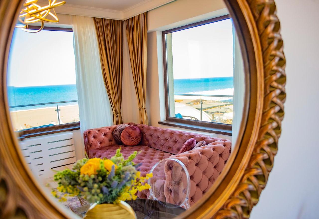 Summerland Luxury Velvet Front Sea View Apartment Mamaia Exterior photo