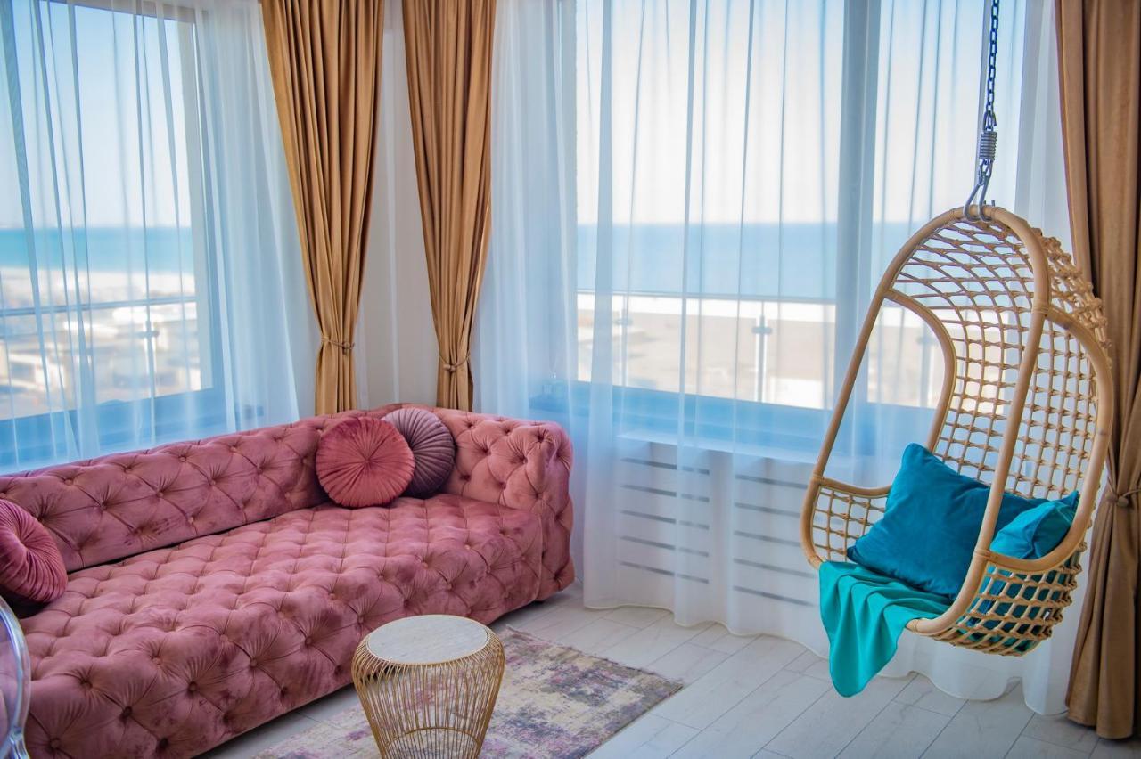 Summerland Luxury Velvet Front Sea View Apartment Mamaia Exterior photo